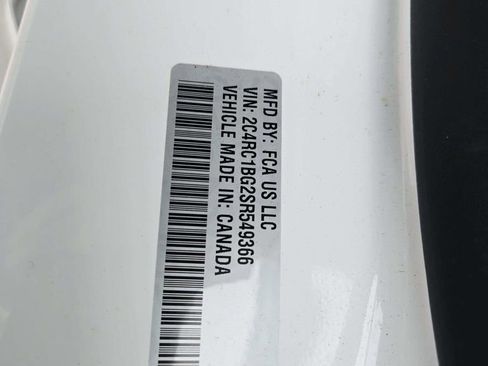 Used 2025 Chrysler Pacifica Select FWD image 39
