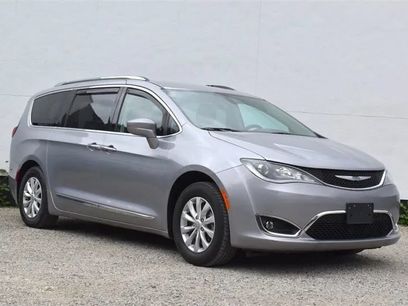 Used 2018 Chrysler Pacifica Touring-L