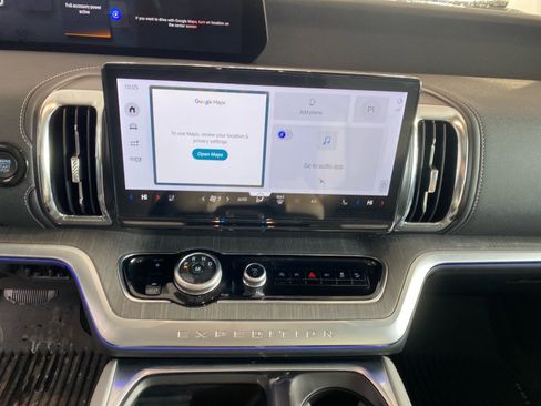 Used 2025 Ford Expedition Platinum w/ Platinum Ultimate Package image 7