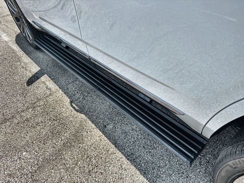 New 2026 GMC Yukon Denali Ultimate w/ LPO, Floor Liner Package AWD/4WD image 13
