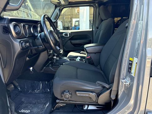 Used 2020 Jeep Wrangler Unlimited Sport S AWD/4WD image 9