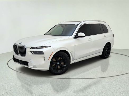 Used 2023 BMW X7 xDrive40i AWD/4WD image 1