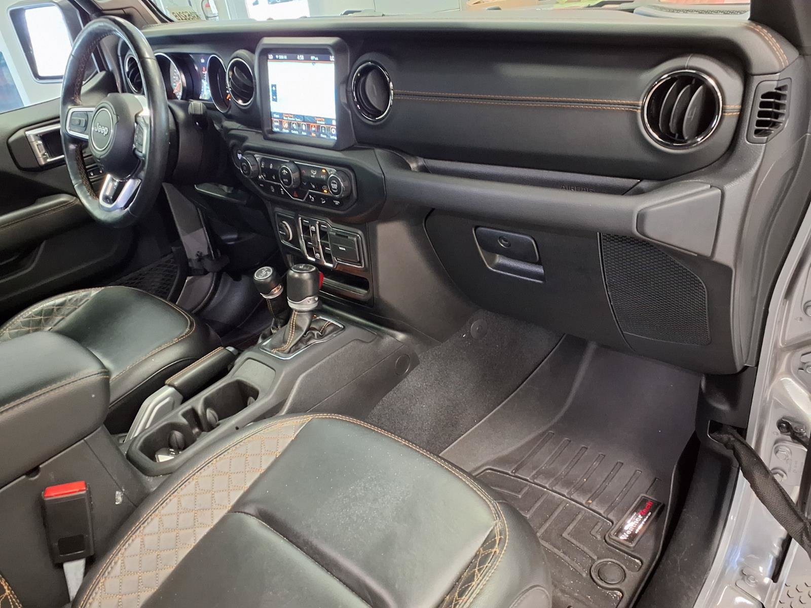 Used 2021 Jeep Wrangler Unlimited Sahara AWD/4WD image 9