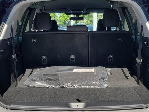 New 2025 Nissan Pathfinder SV w/ Black Appearance Package image 22