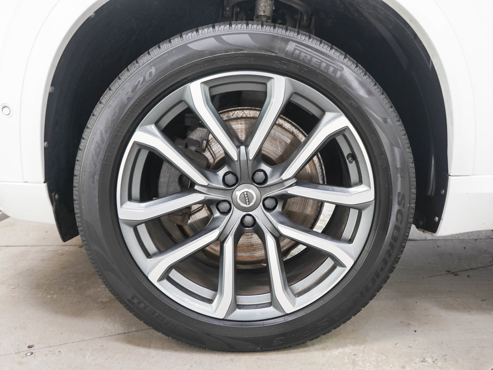 Used 2018 Volvo XC90 T6 Momentum w/ Convenience Package AWD/4WD image 32