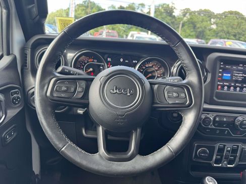 Used 2022 Jeep Wrangler Unlimited Sport AWD/4WD image 12