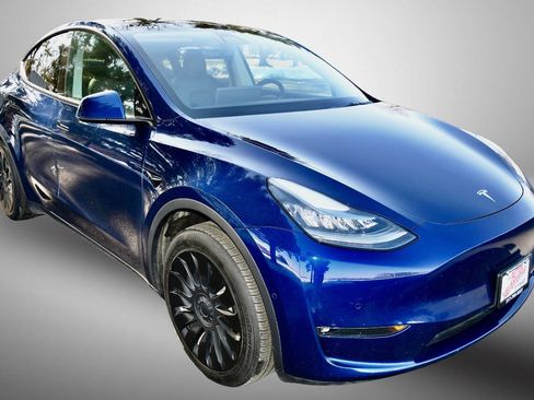 Used 2021 Tesla Model Y 2WD image 9