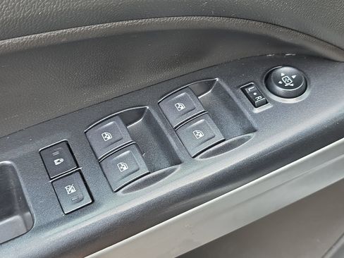 Used 2022 Chevrolet Colorado LT image 16