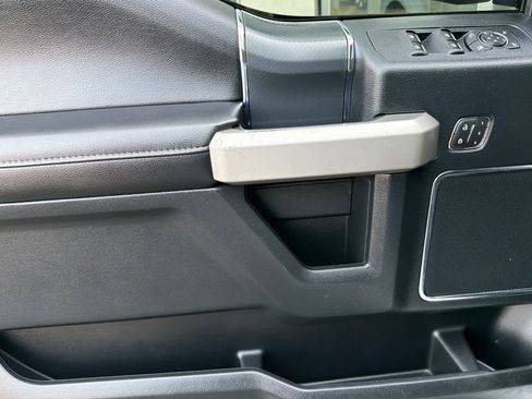 Used 2020 Ford F150 Lariat w/ Equipment Group 502A Luxury image 14