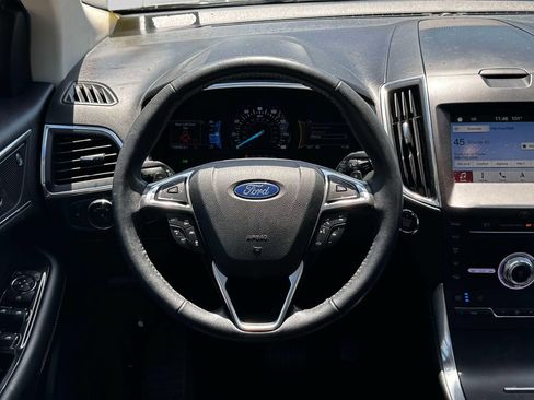Used 2019 Ford Edge Titanium w/ Equipment Group 301A AWD/4WD image 12