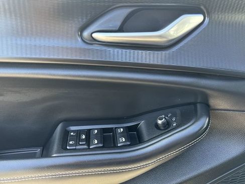 Used 2023 Jeep Grand Cherokee Laredo w/ Luxury Tech Group I AWD/4WD image 22