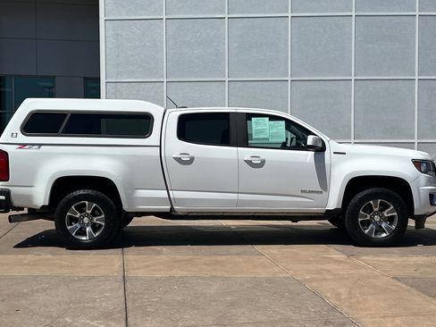 Used 2018 Chevrolet Colorado Z71 AWD/4WD image 3