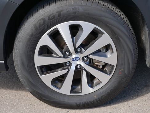 Used 2025 Subaru Outback Premium AWD/4WD image 15