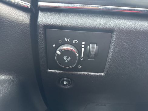 Used 2020 Jeep Grand Cherokee Limited image 10