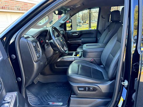 Used 2022 Chevrolet Silverado 3500 LTZ w/ LTZ Plus Package image 11