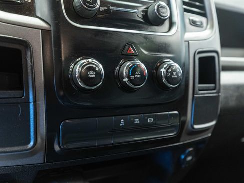 Used 2014 RAM 2500 Tradesman w/ Chrome Appearance Group AWD/4WD image 12