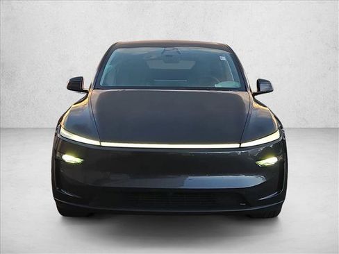 Used 2026 Tesla Model Y Long Range AWD/4WD image 2