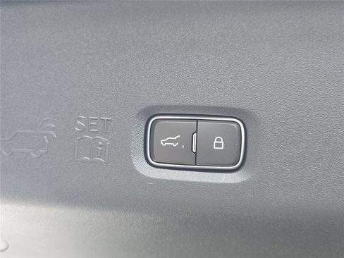 New 2026 Lincoln Navigator Black Label AWD/4WD image 12
