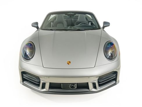 Used 2026 Porsche 911 Carrera T w/ Sportdesign Package RWD image 12