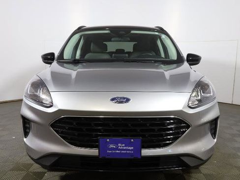 Certified 2022 Ford Escape SE w/ SE Sport Appearance Package AWD/4WD image 3