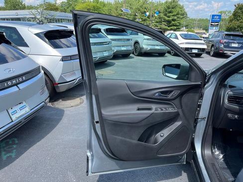 Used 2023 Chevrolet Equinox RS image 22