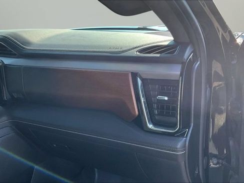 Used 2025 GMC Sierra 1500 Denali AWD/4WD image 15