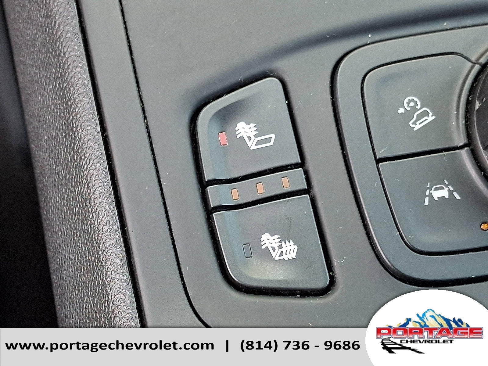 Used 2024 GMC Terrain SLT AWD/4WD image 29