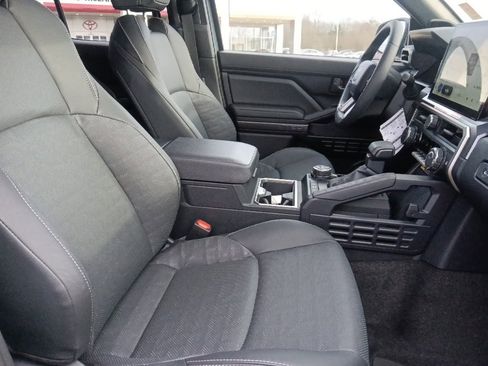 New 2025 Toyota 4Runner TRD Off-Road Premium image 32