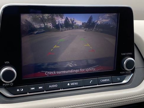 Certified 2025 Nissan Rogue SV AWD/4WD image 22