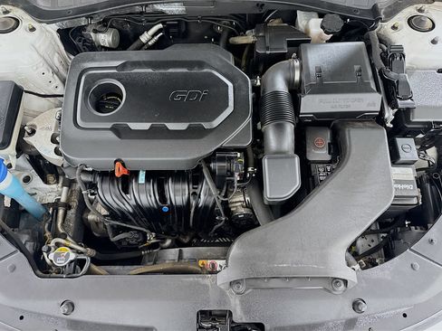 Used 2020 Kia Optima SE FWD image 10