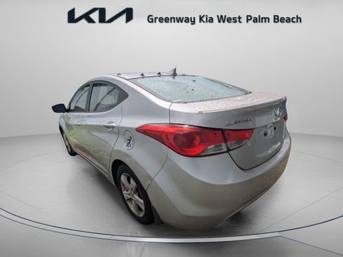 Used 2013 Hyundai Elantra GLS w/ Preferred Pkg FWD image 4
