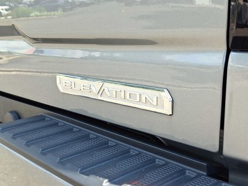 Used 2024 GMC Sierra 1500 Elevation w/ Elevation Premium Package AWD/4WD image 8