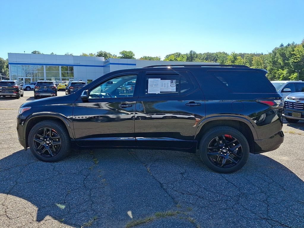 Used 2021 Chevrolet Traverse Premier w/ Redline Edition AWD/4WD image 4