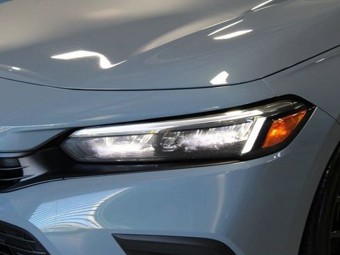 Used 2024 Honda Civic Sport image 2