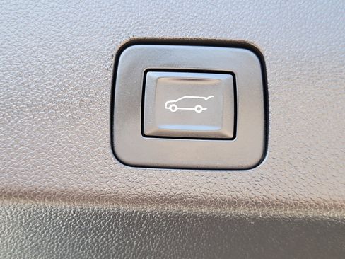 Used 2025 Buick Encore GX Sport Touring image 32