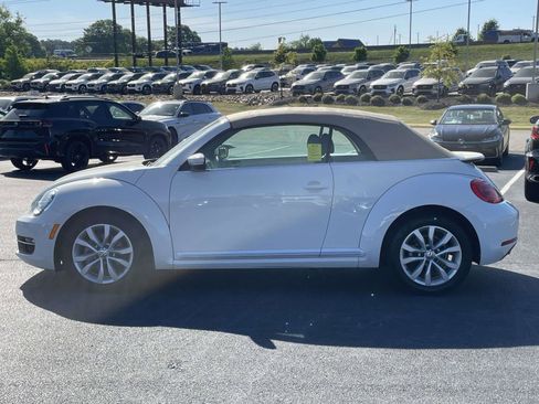 Used 2013 Volkswagen Beetle TDI image 5