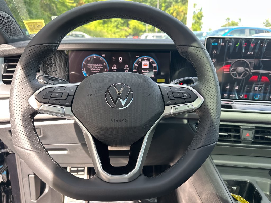 New 2026 Volkswagen Tiguan SE R-Line AWD/4WD image 12