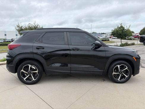 Used 2022 Chevrolet TrailBlazer RS w/ Technology Package FWD image 21