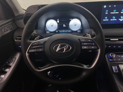 Used 2023 Hyundai Palisade Limited FWD image 18