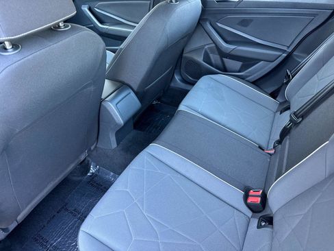 Used 2025 Volkswagen Jetta Sport image 11