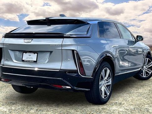 Certified 2024 Cadillac Lyriq Tech w/ Driver Assist Package AWD/4WD image 5
