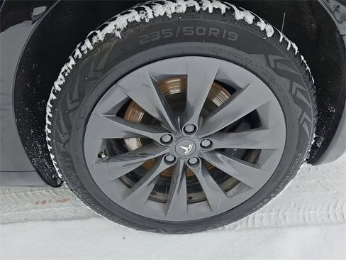 Used 2020 Tesla Model S Long Range Plus image 10