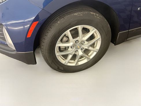 Used 2022 Chevrolet Equinox LT AWD/4WD image 11