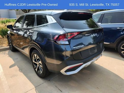 Used 2024 Kia Sportage EX FWD image 3