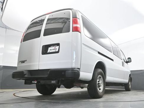 Used 2024 Chevrolet Express 3500 LS RWD image 42