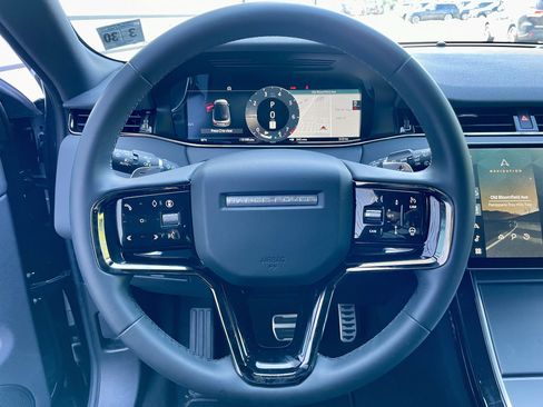 Certified 2025 Land Rover Range Rover Evoque Dynamic SE AWD/4WD image 21