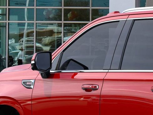 New 2025 GMC Yukon Denali w/ Sun & Power Step Package image 12