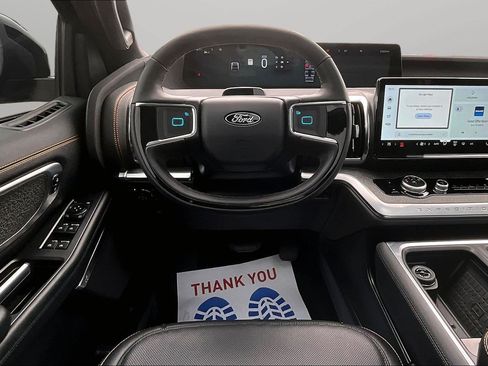 Used 2025 Ford Expedition Tremor AWD/4WD image 5