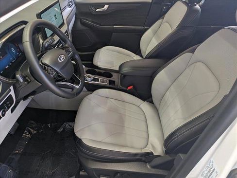 New 2025 Ford Escape SE w/ PHEV Premium Package image 4