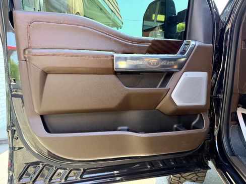 Used 2025 Ford F250 King Ranch w/ Chrome Package AWD/4WD image 18
